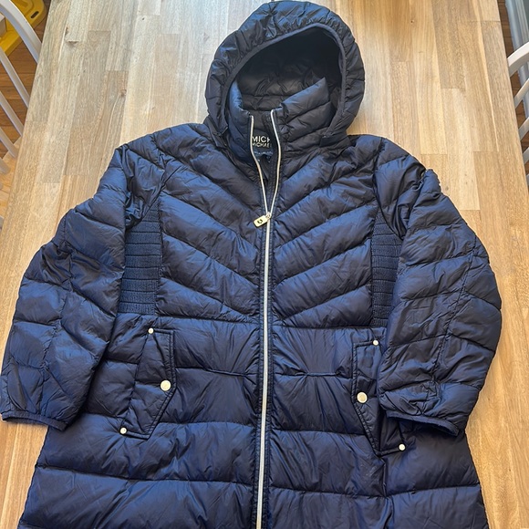 <3 Michael Michael Kors | Down Jacket - Picture 1 of 12